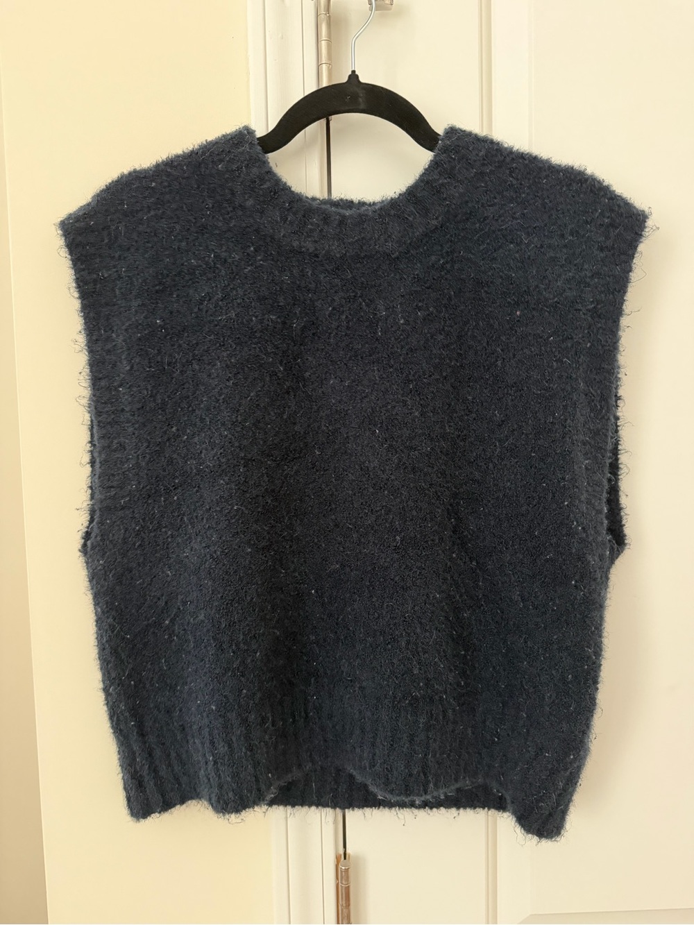 Madewell Bouclé Sweater Vest in Dark Navy
